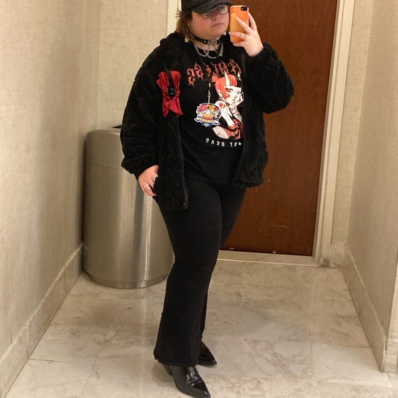 Meet your Posher, Rose - Picture 3 of 3